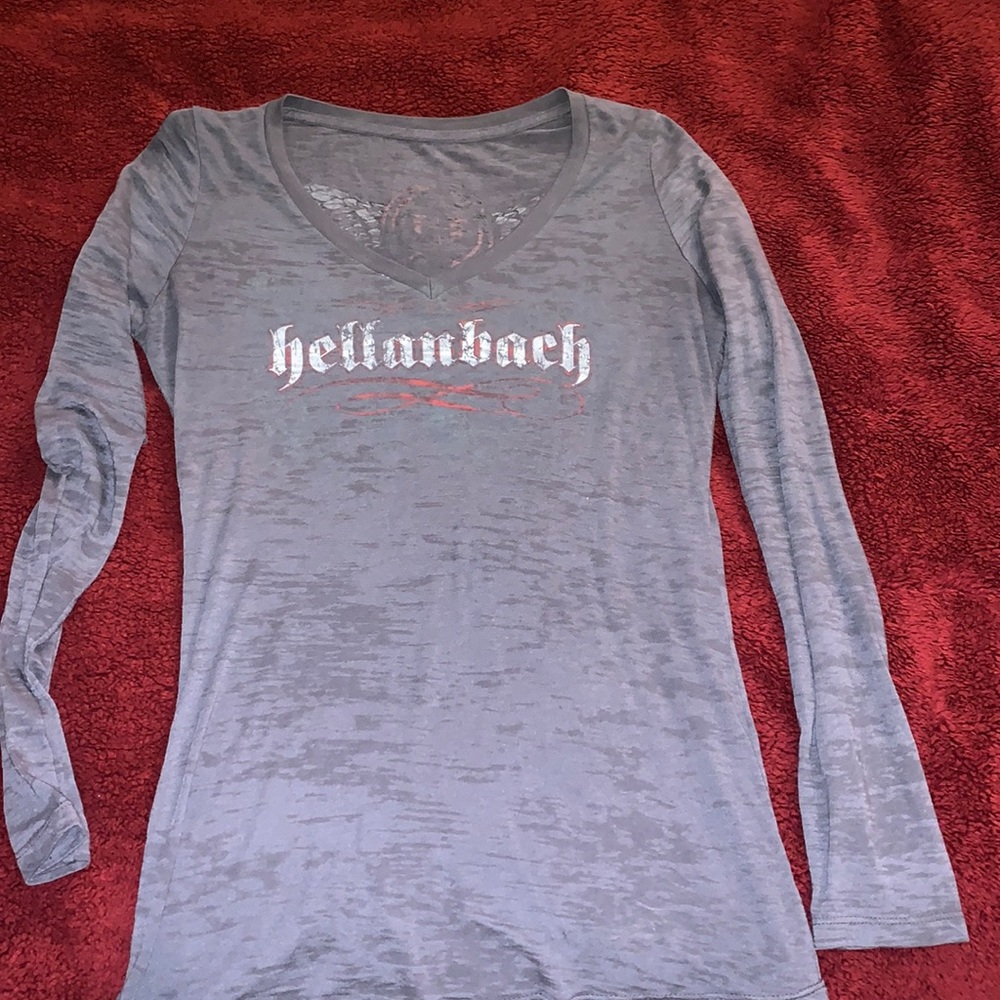 Slim fit long sleeve v neck